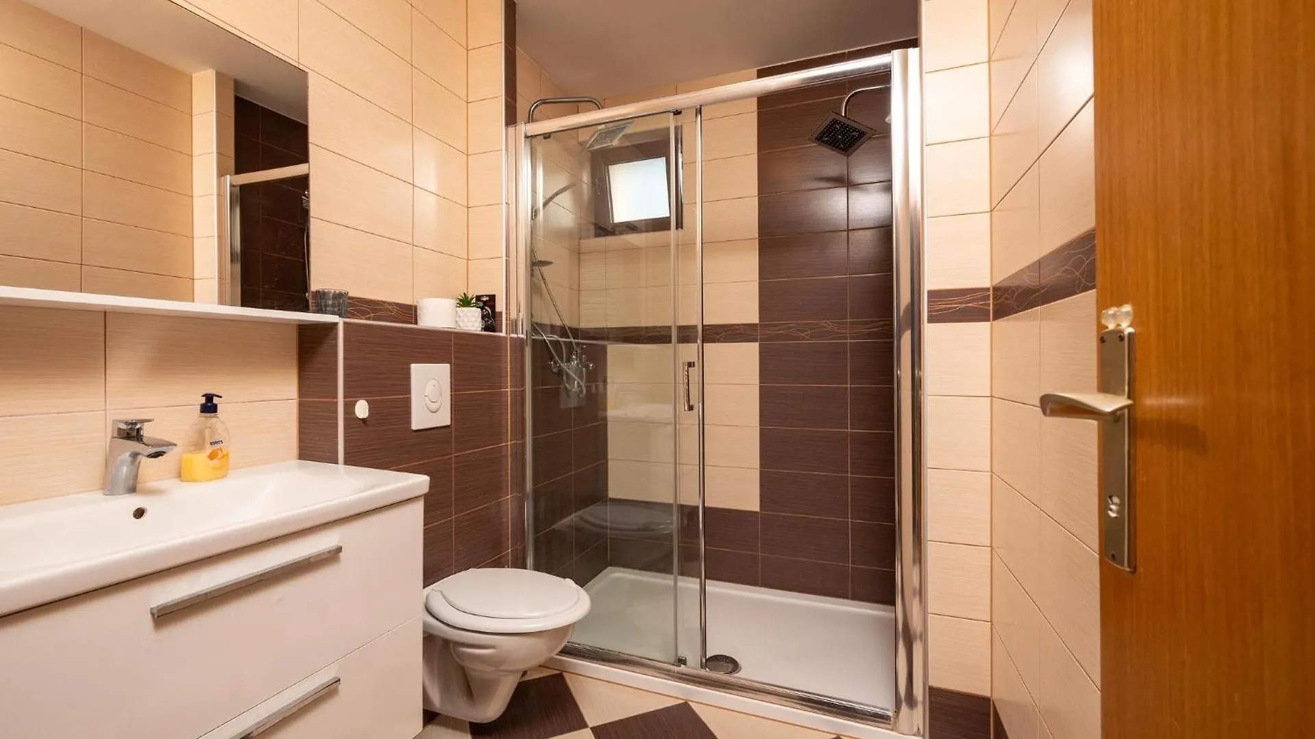 Cozy Apartment In Fazana With Wifi 0*,  Hırvatistan